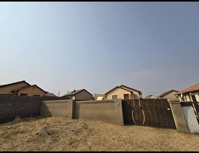3 BEDROOM HOUSE FOR SALE IN BRAM FISCHERVILLE